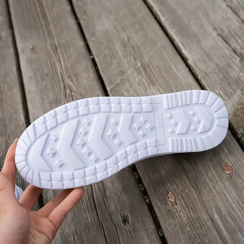 Isavella - Casual Summer Shoes With Floral Pattern