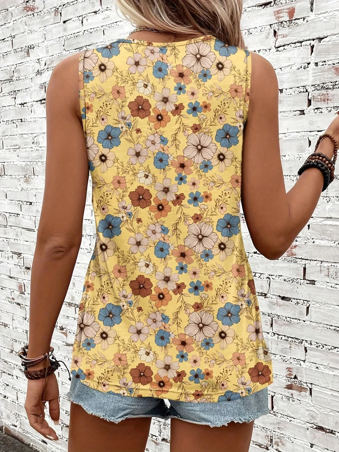 Lilou -  Casual Summer Top With Floral Print