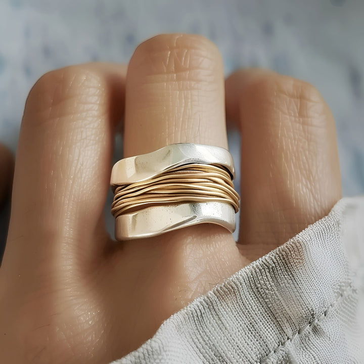 Ljuba - Two-Tone Wire Ring