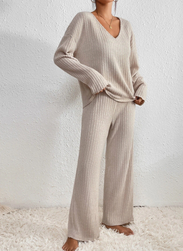 Edina – V-Neck And Knit Pattern Two-Piece Set