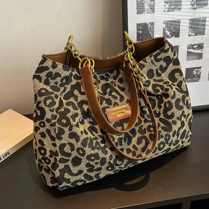 Leonora - Leopard Charm Tote