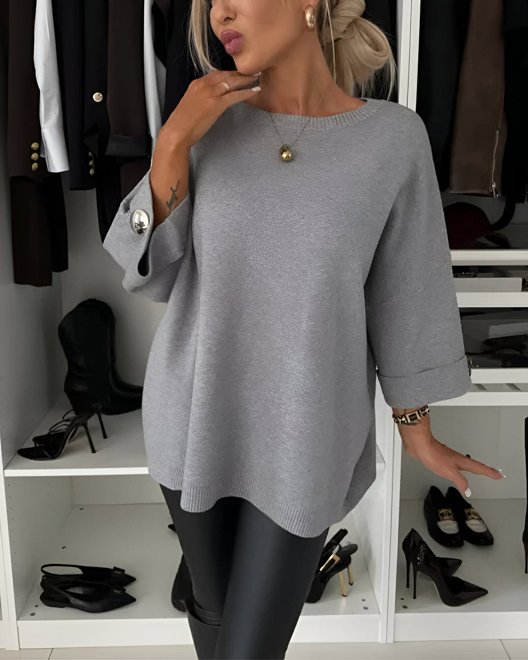 Sieglinde - Round Neck Knitted Sweater