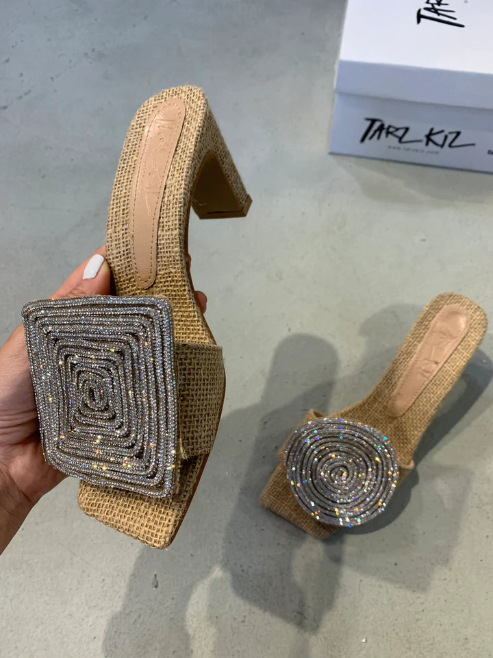 Wanwisa - Square Sandals With A Round Heel