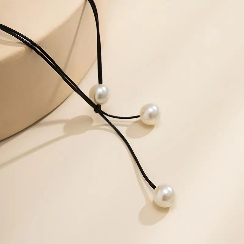 Lullia - Simple Wax Thread Geometric Necklace