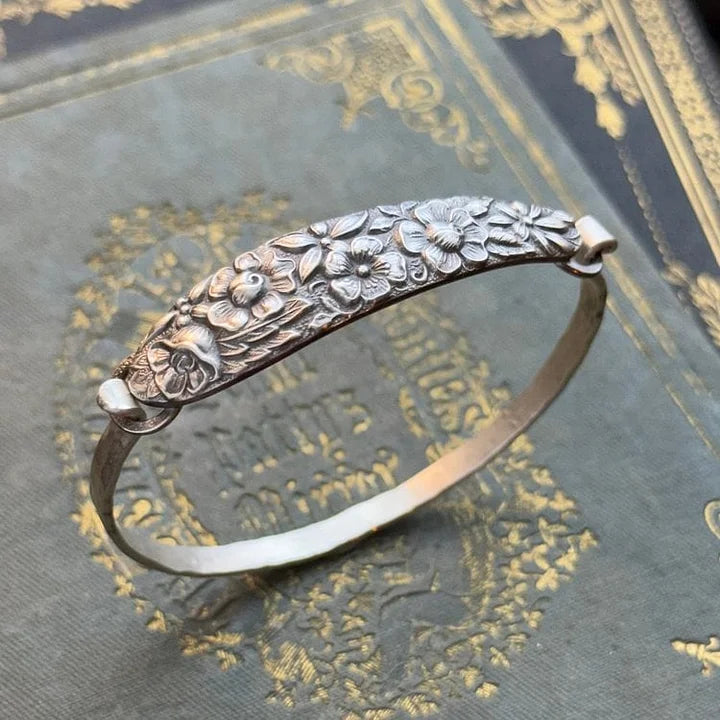 PetalCharm - Vintage Floral Engraved Silver Bracelet