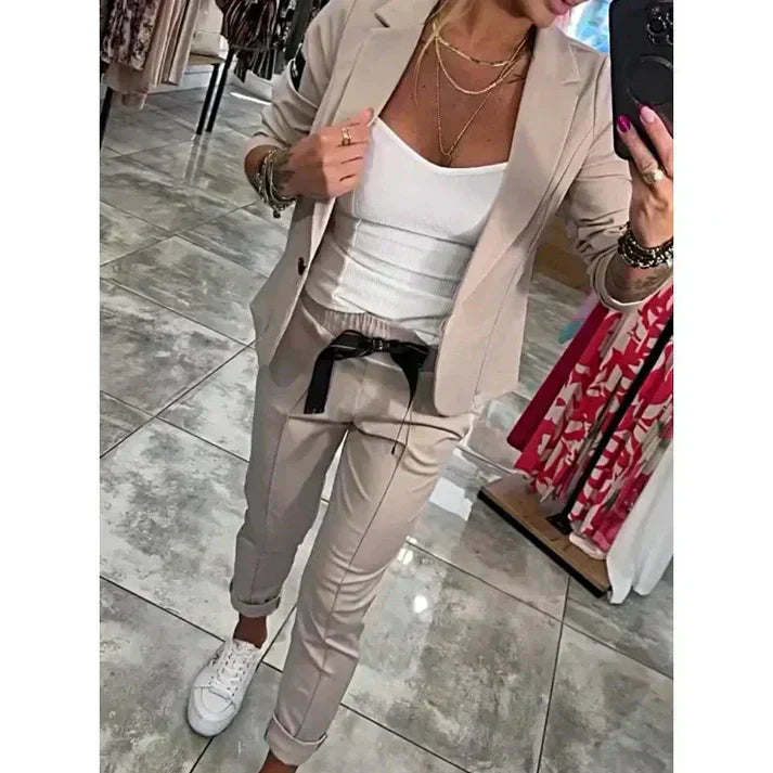 Jocelyne - Elegant Blazer And Trousers Set
