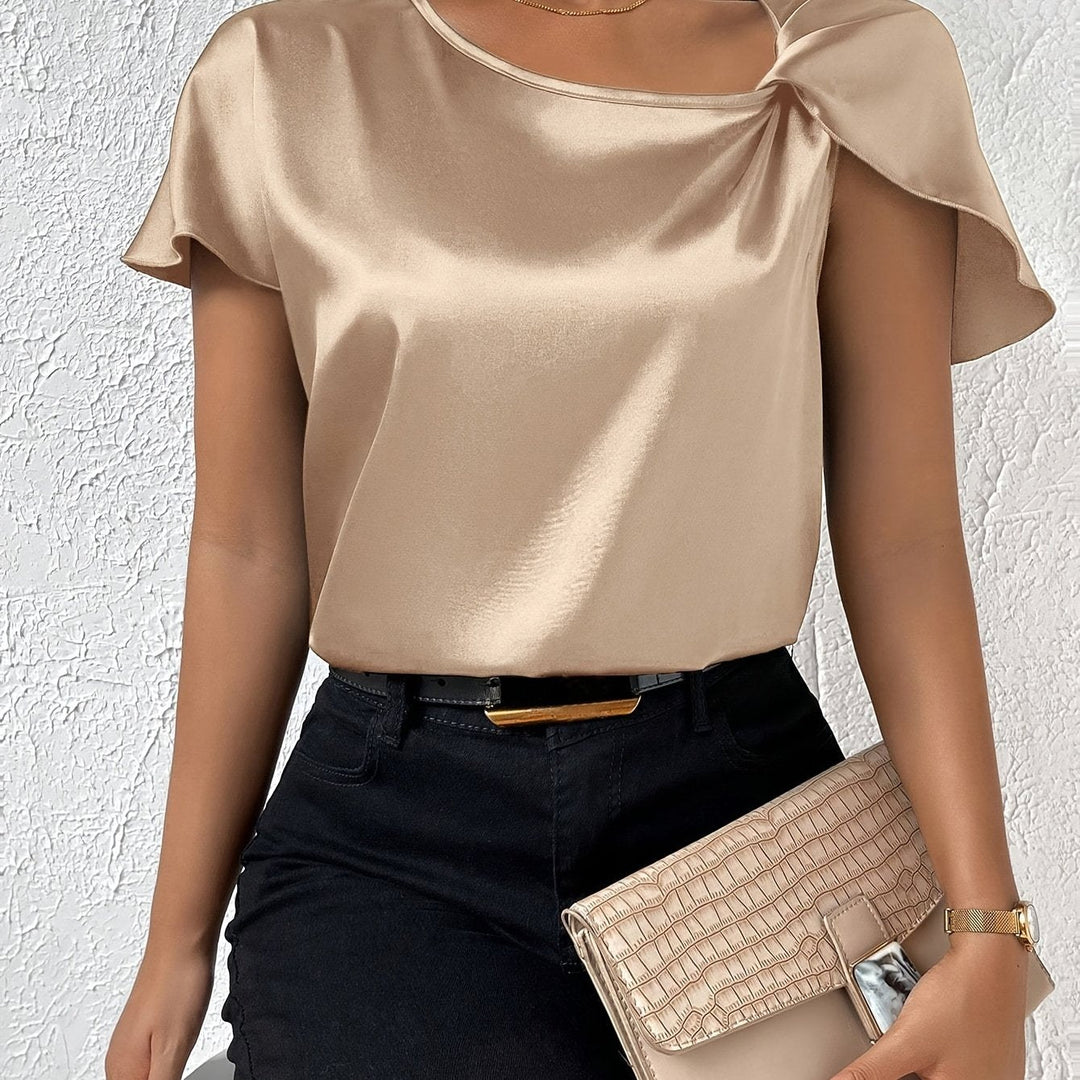 Loretta - Trendy Top With Unique Shoulder Detail
