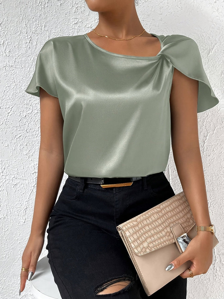 Loretta - Trendy Top With Unique Shoulder Detail
