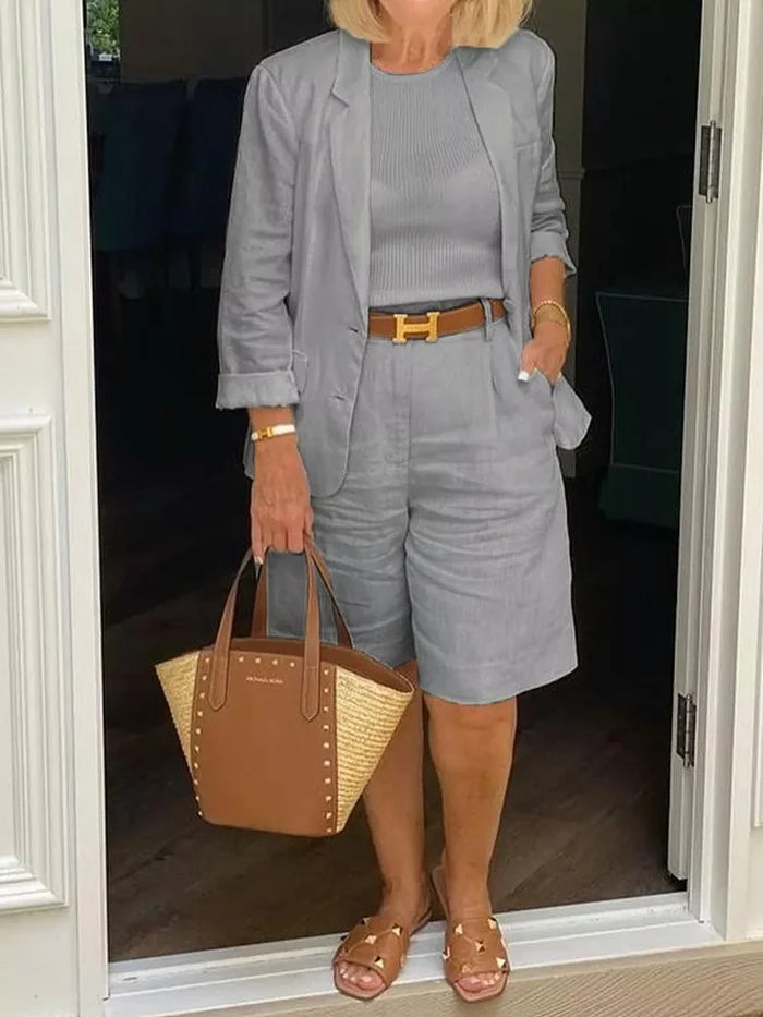Leontina - Casual Blazer And Shorts Set