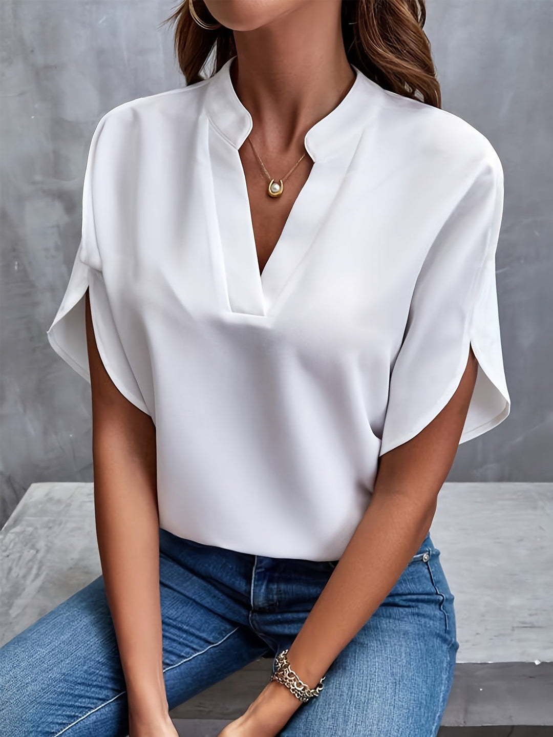 Carros - Light and Elegant Blouse