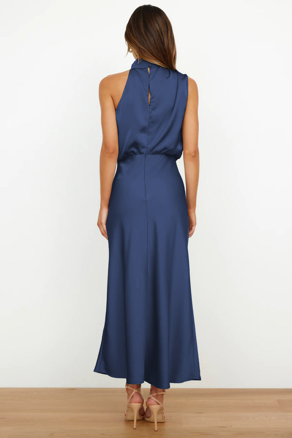 Lydia - Long Dress With Halter Neck