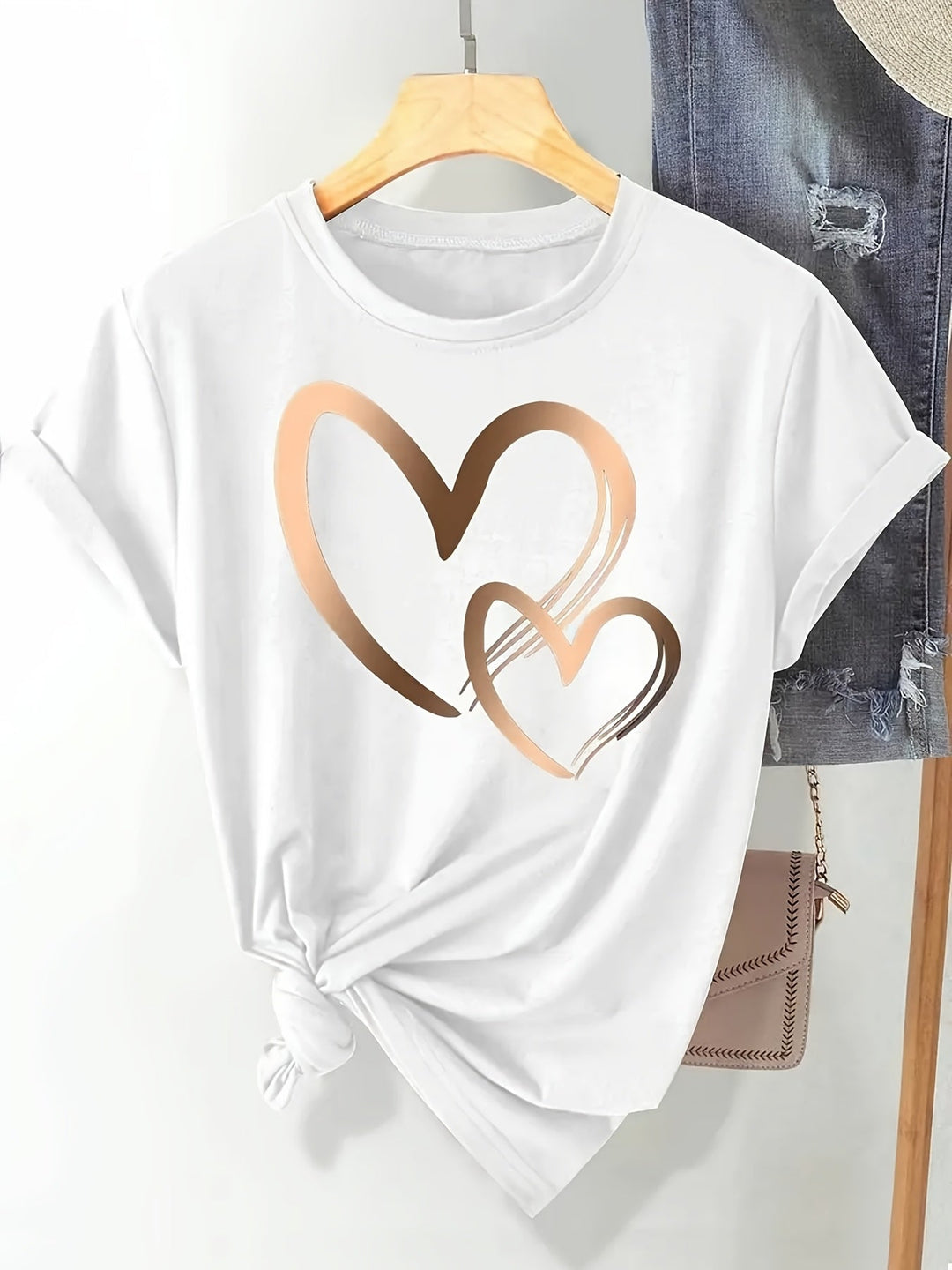 Larson - Casual Short Sleeve T Shirt With Heart Print