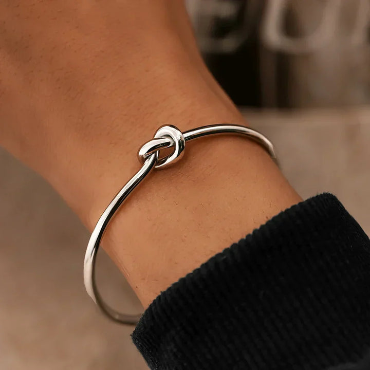 Elin – Signature Knot Bangle