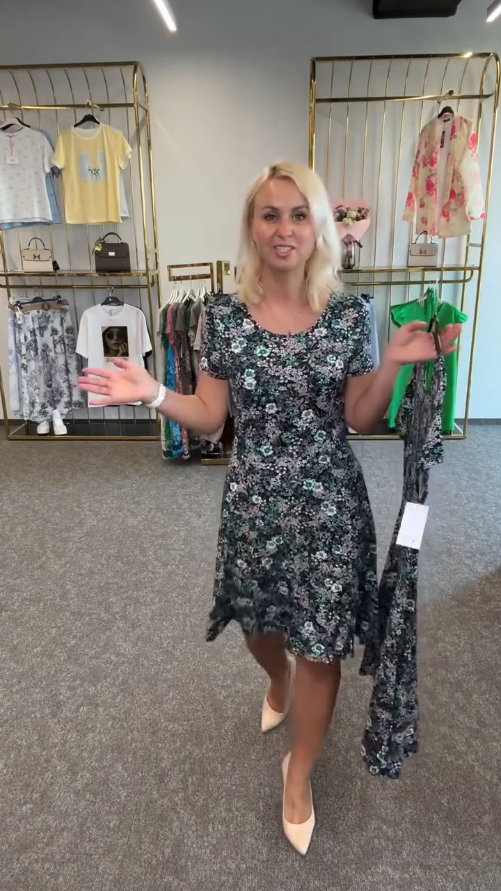 Ainsley - Fashionable Round Neck Printed Dress