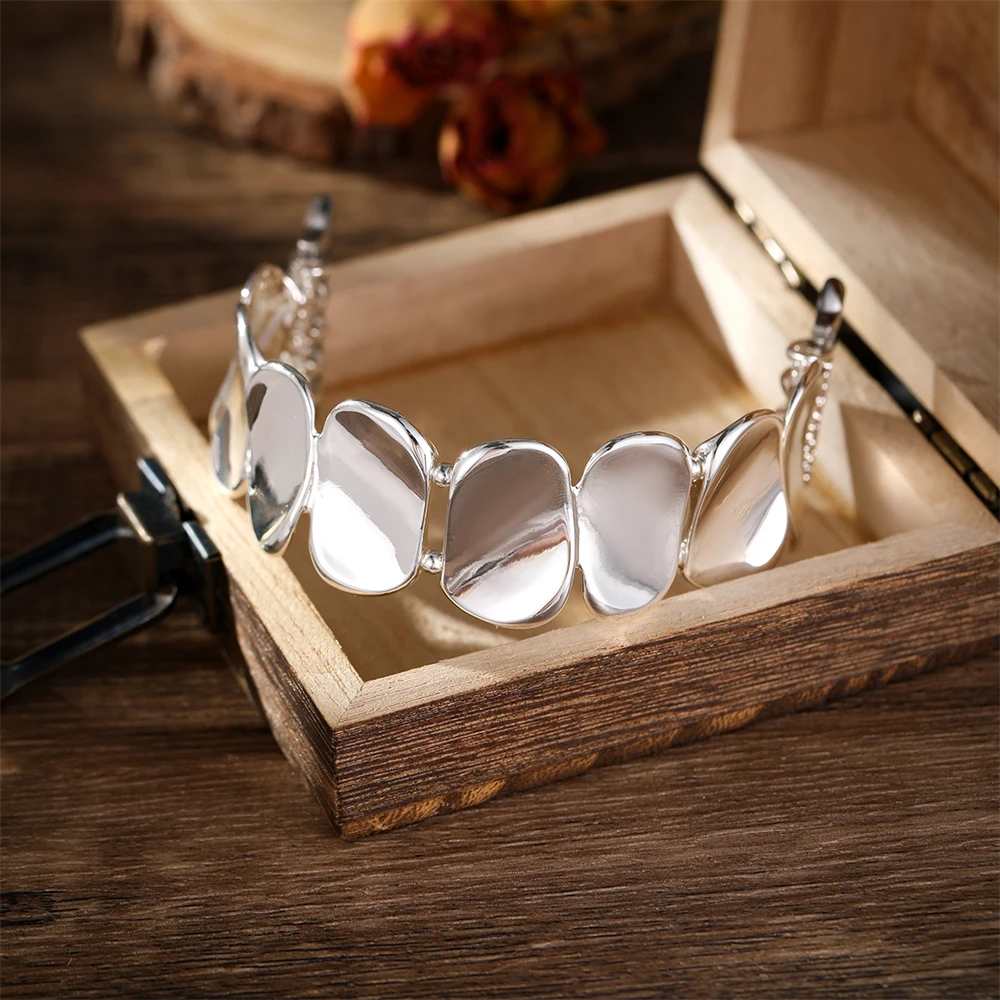 Ottilia - Stylish Apple Watch Band