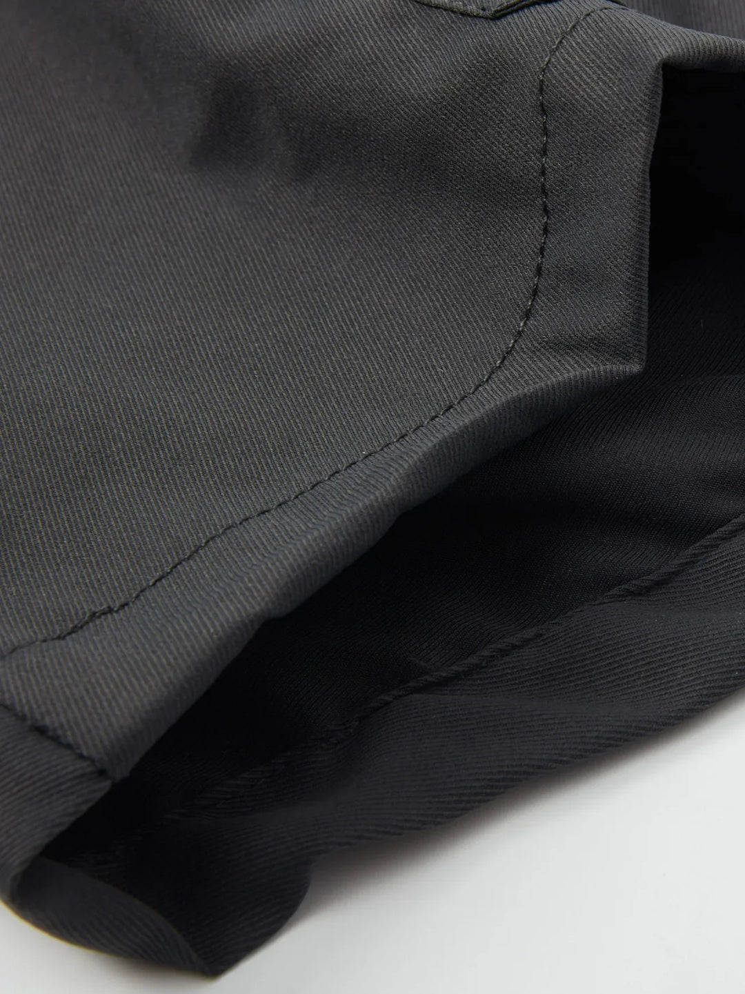 Lewand - Elegant Loose Fit Cargo Shorts With Side Pocket