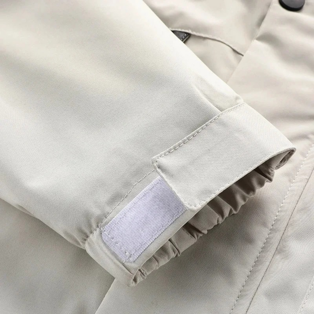 Berenike – Comfortable Wind And Waterproof Outdoor Jacket