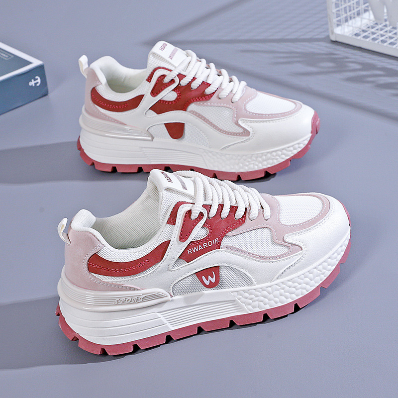 Klarisse - Lightweight Lace-Up Sneaker